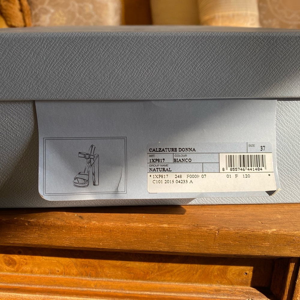 Prada, white sandals - Picture 8 of 9